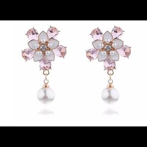Cute Dangling Flower with Pearl Studs